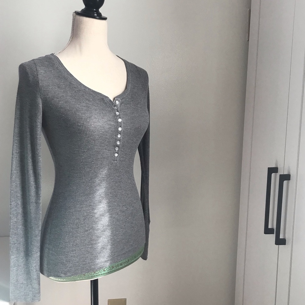 Aeropostal long sleeve top